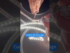 สีชมพู สีม่วง สีขาว โรแมนติก Flex ความสว่างสูง Neon Logo Sign Led